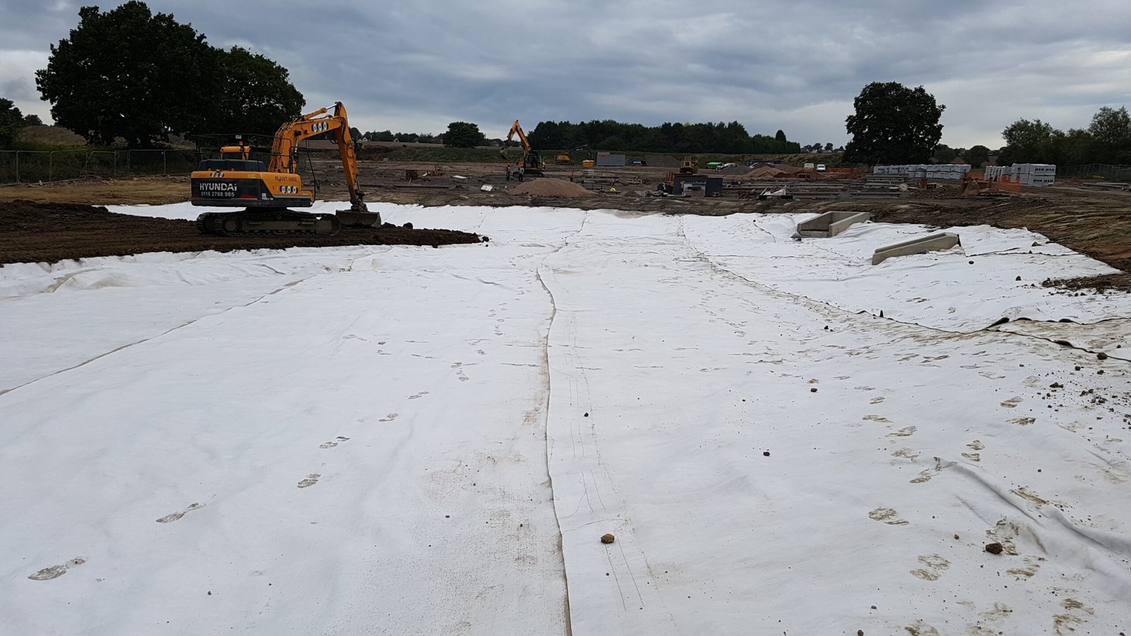 Geosynthetic Clayliner install